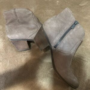 Frye Boots Womens 6.5m Gray Leather Booties Jennifer Ankle Western 3471731